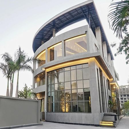 Treebo Niraali Executive, Hinjewadi Hotel Pimpri-Chinchwad Exterior photo