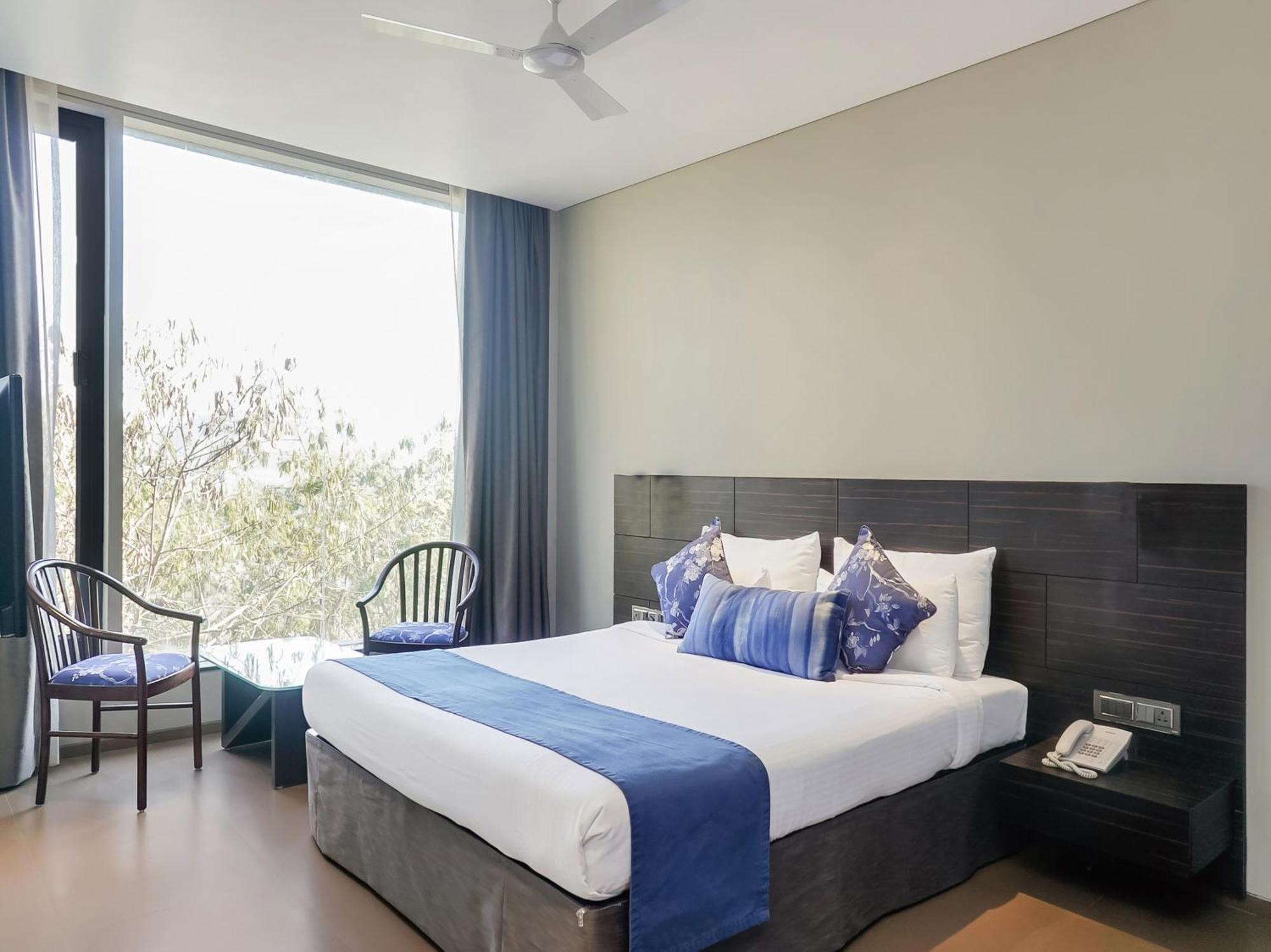 Treebo Niraali Executive, Hinjewadi Hotel Pimpri-Chinchwad Exterior photo