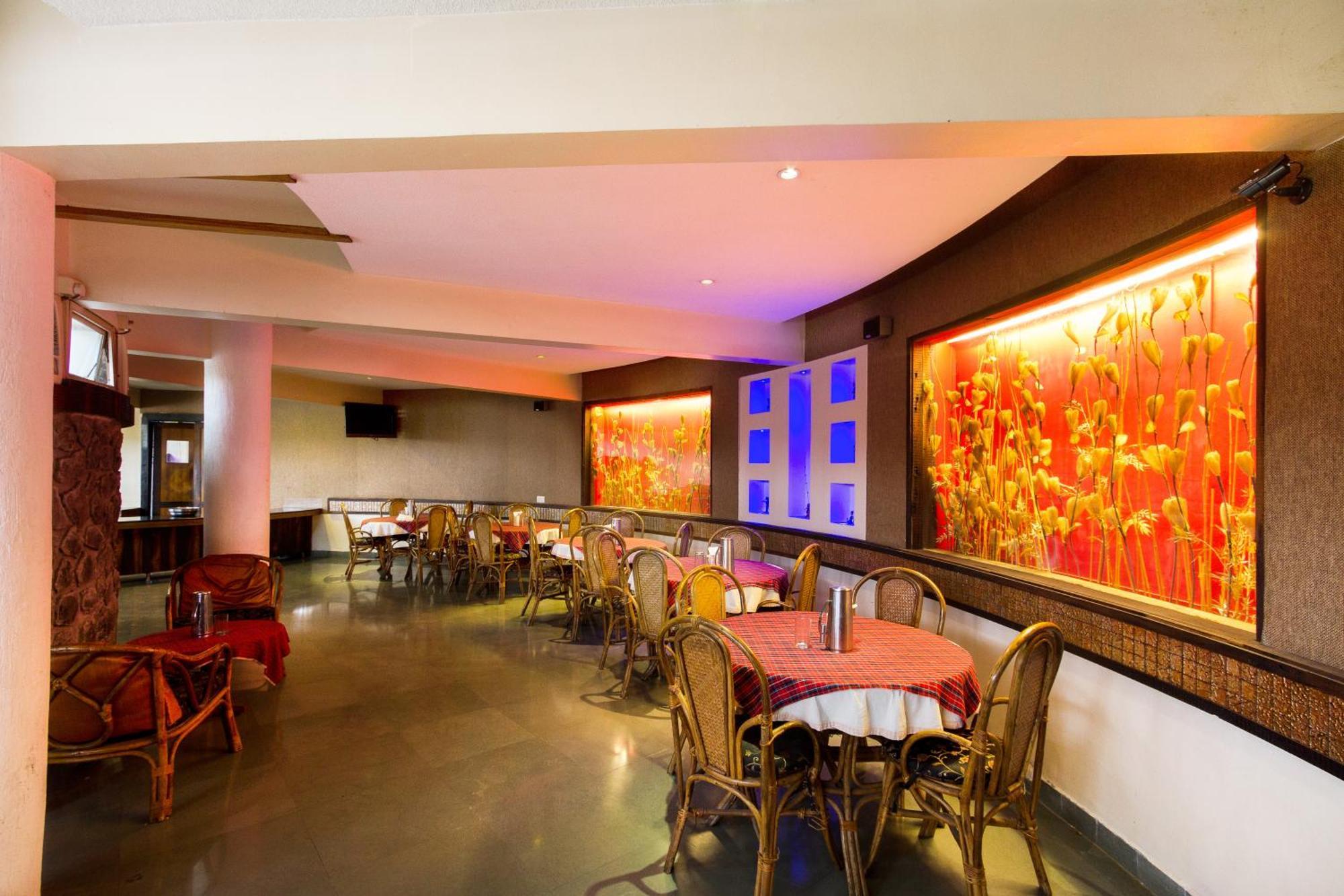 Treebo Niraali Executive, Hinjewadi Hotel Pimpri-Chinchwad Exterior photo