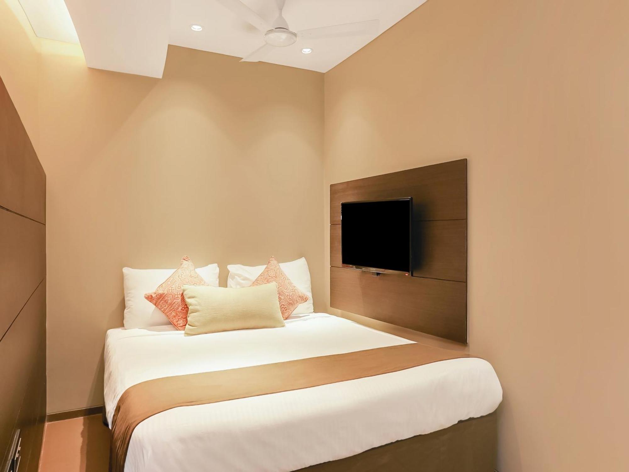 Treebo Niraali Executive, Hinjewadi Hotel Pimpri-Chinchwad Exterior photo