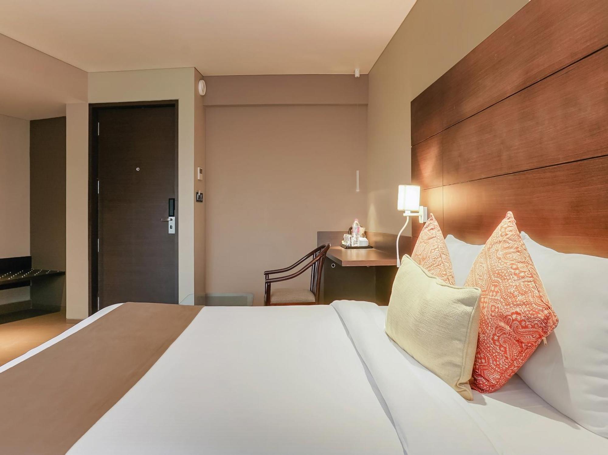 Treebo Niraali Executive, Hinjewadi Hotel Pimpri-Chinchwad Exterior photo