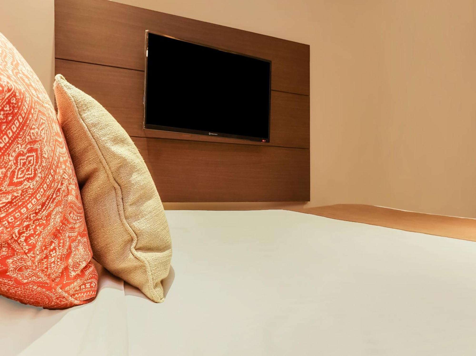 Treebo Niraali Executive, Hinjewadi Hotel Pimpri-Chinchwad Exterior photo