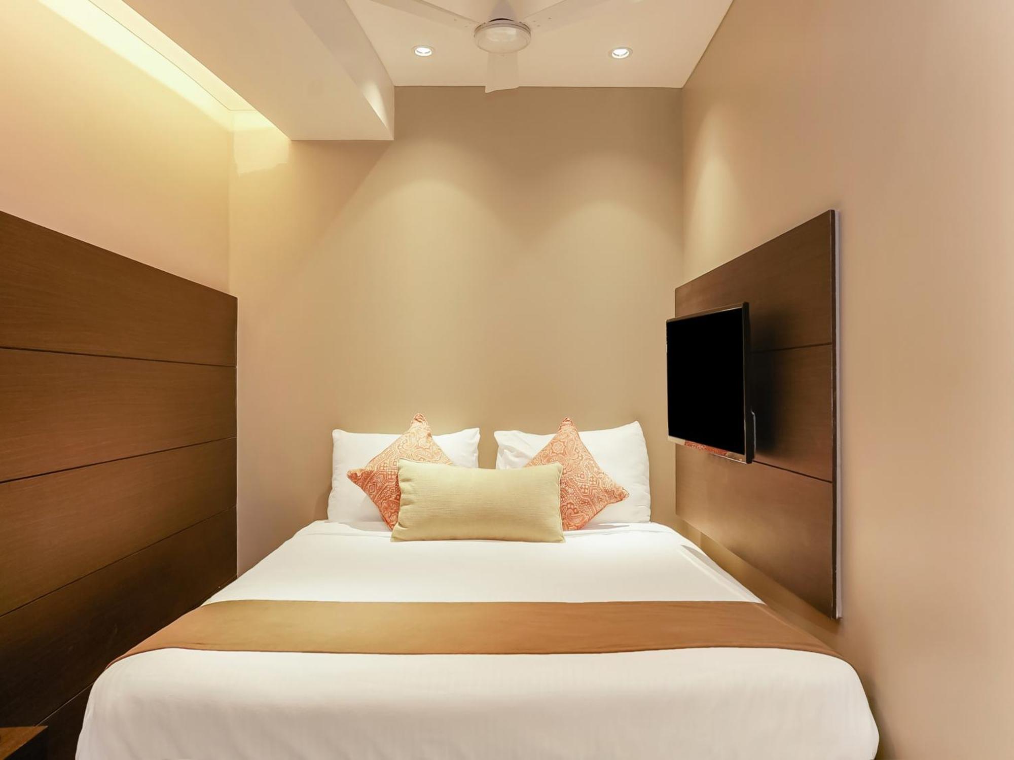Treebo Niraali Executive, Hinjewadi Hotel Pimpri-Chinchwad Exterior photo