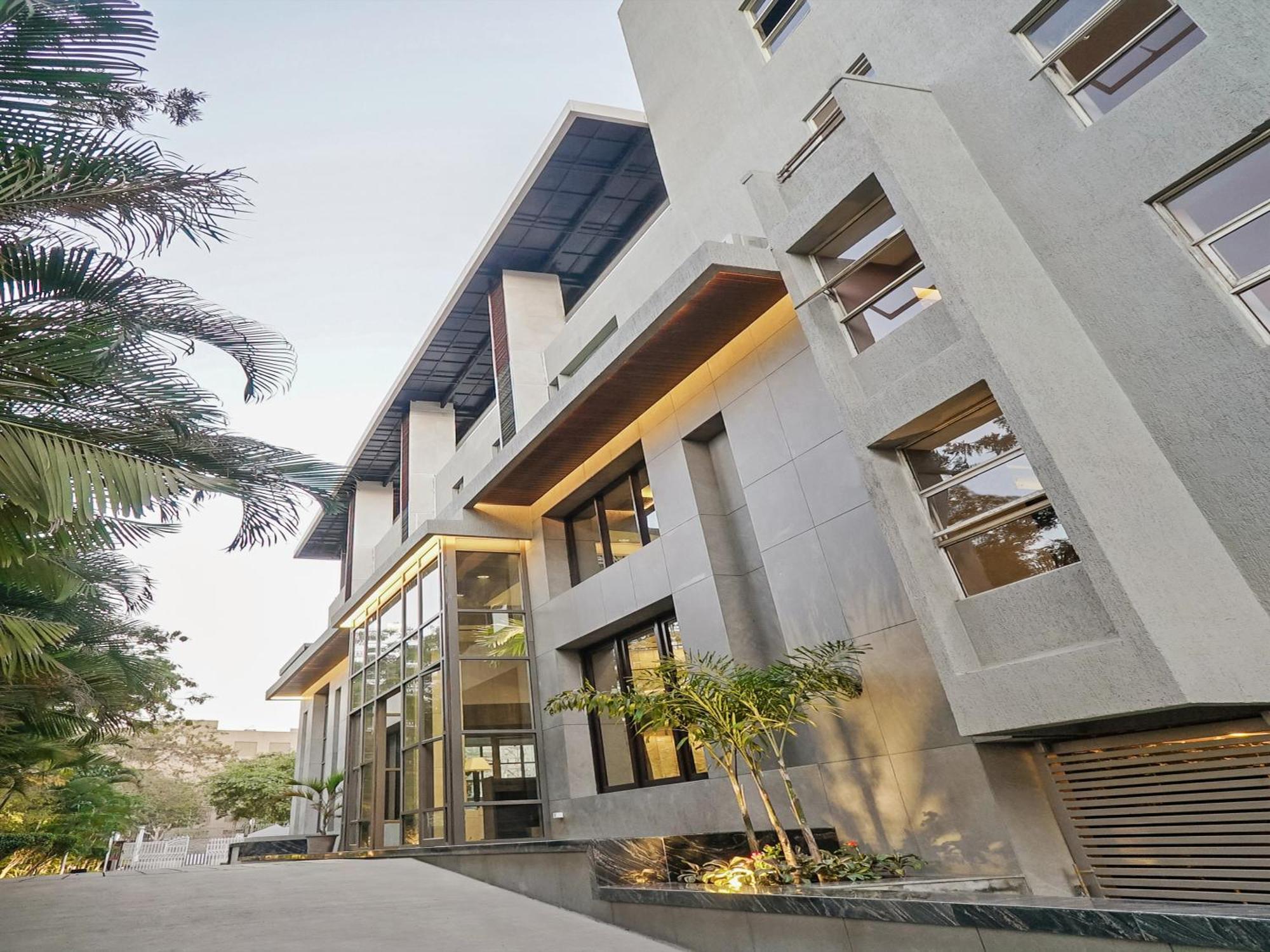 Treebo Niraali Executive, Hinjewadi Hotel Pimpri-Chinchwad Exterior photo